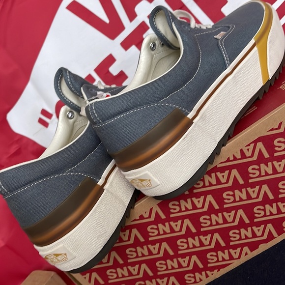 Vans Era Stacked
Canvas Stormy Weather
VNOA4BTORV2
Men’s platform - sneakers - Picture 15 of 16